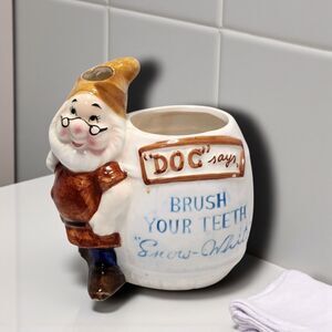 Vintage 1960s Disney Doc Snow White “Brush Your Teeth” Ceramic Toothbrush Holder